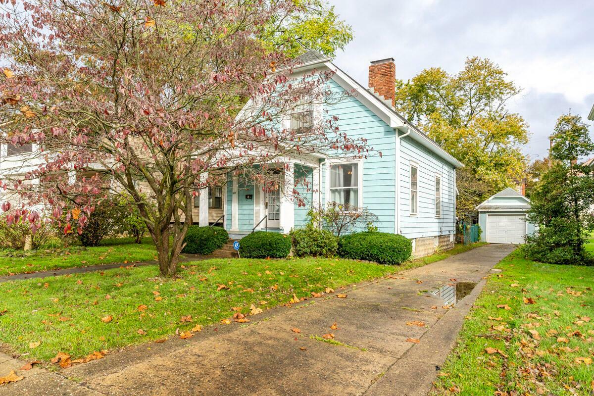 Property Photo:  827 Locust Avenue  OH 43701 