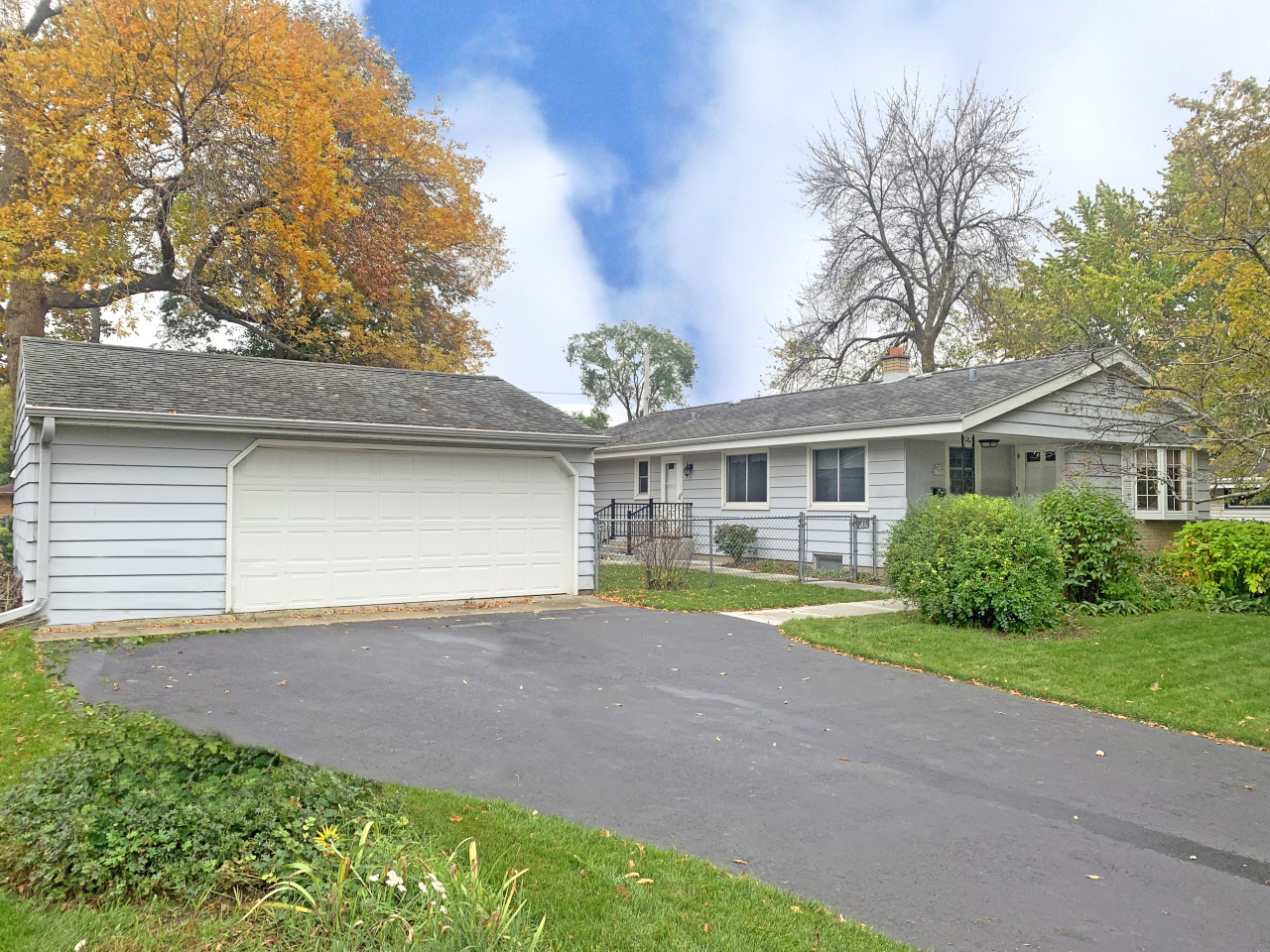 N87w17731 Shepherd Dr  Menomonee Falls WI 53051 photo