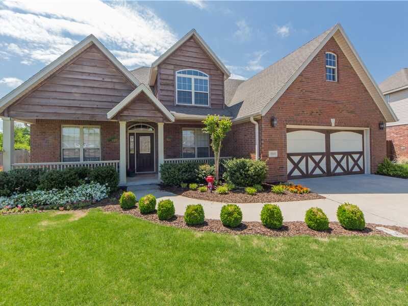 Property Photo: 1700 W Cottonwood Street AR 72758