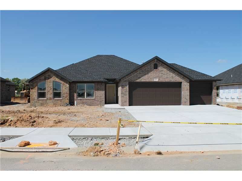 Property Photo: 1906 SW 18th Street AR 72712