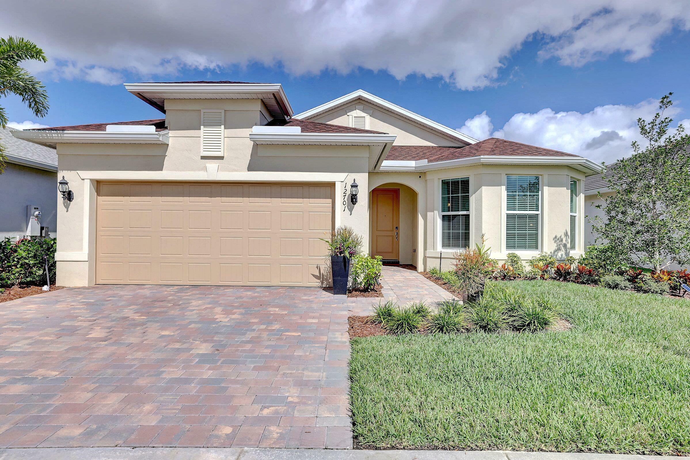 Property Photo:  12701 SW Cattleya Lane  FL 34987 