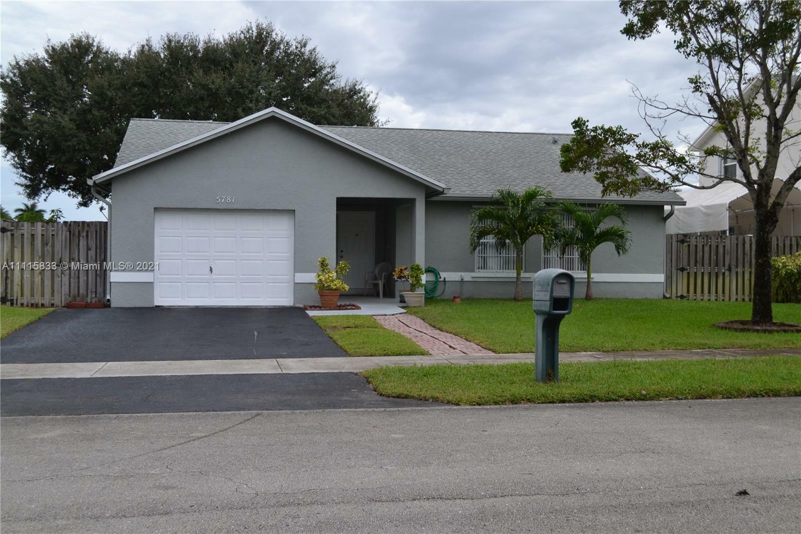 5781 SW 55th Ave  Davie FL 33314 photo