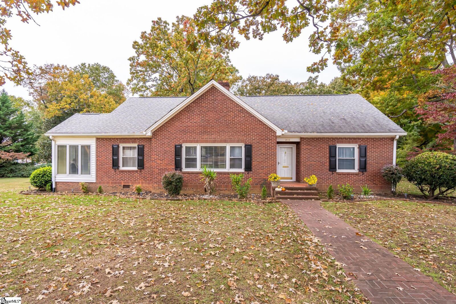 Property Photo: 202 S C Street SC 29640
