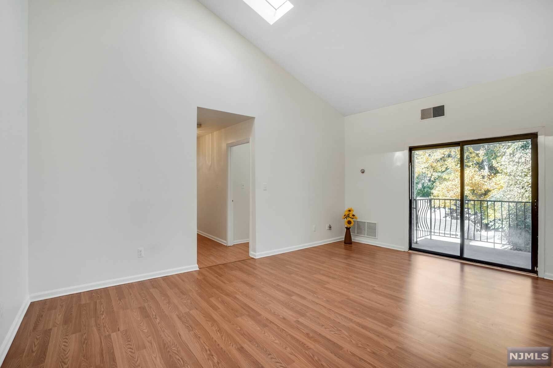 Property Photo:  660-672 North Broad Street  NJ 07208 