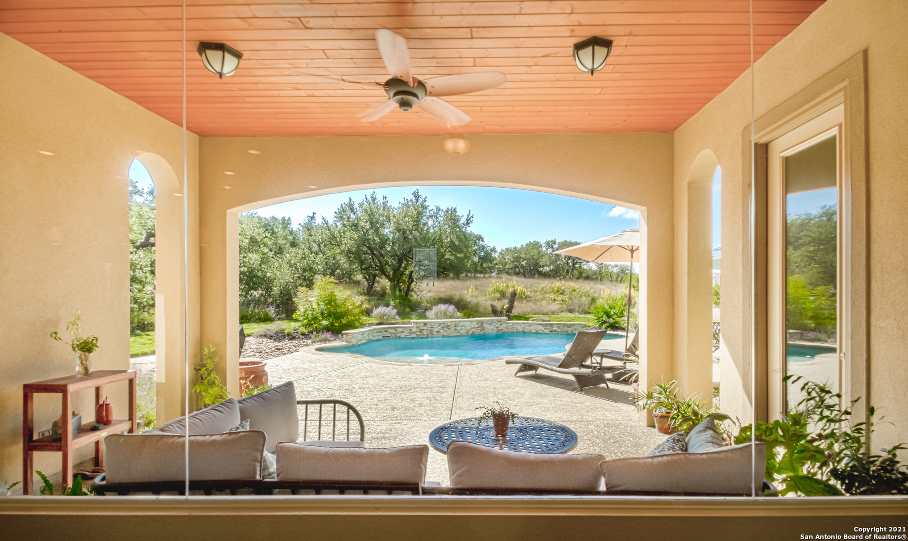 Property Photo: 121 Pond View TX 78070