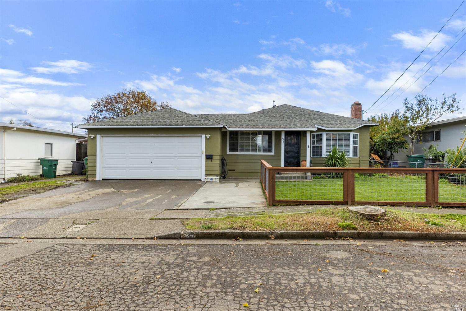 Property Photo:  138 Hillview Drive  CA 95425 