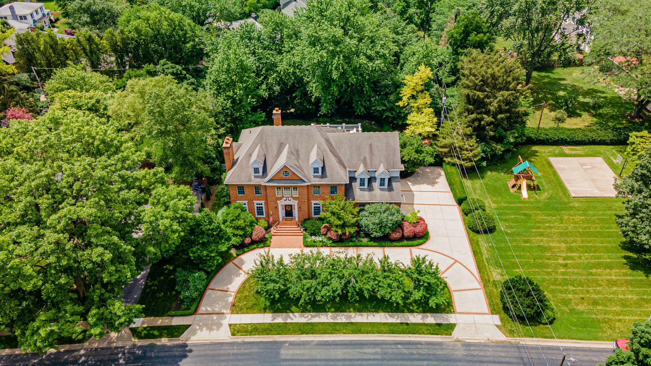 Property Photo: 3943 Criswell Drive OH 43220