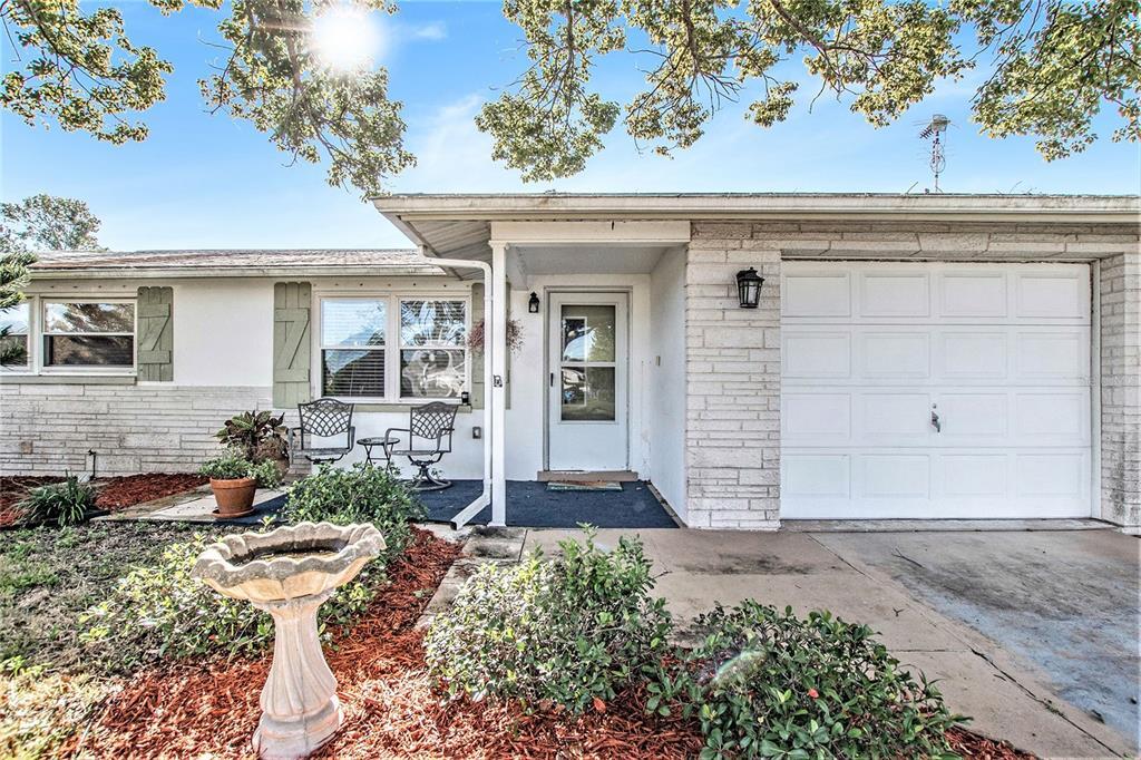 Property Photo: 7602 Redcoat Avenue FL 34668