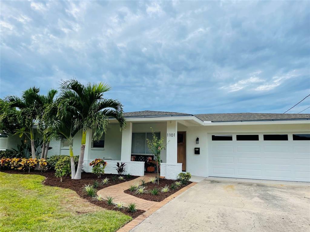 Property Photo:  1101 37th Avenue NE  FL 33704 