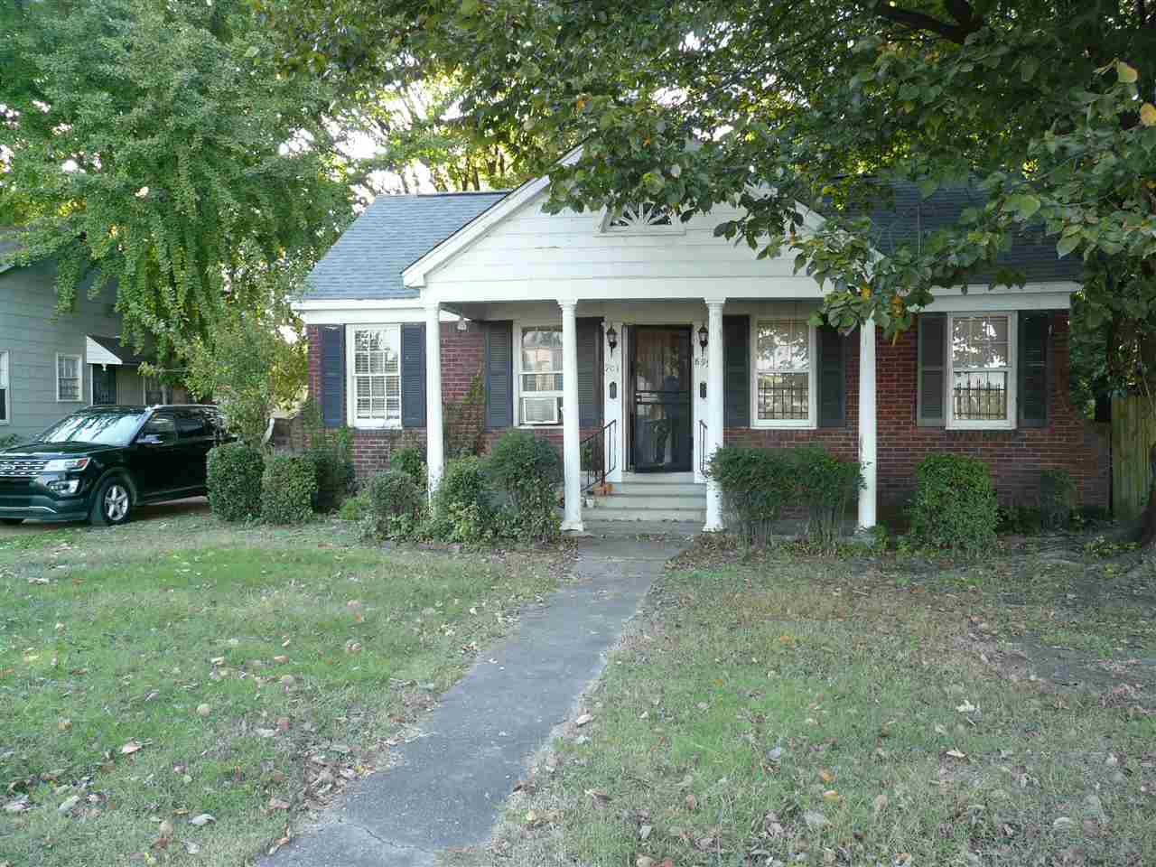 Property Photo:  899 E Parkway S. St  TN 38104 