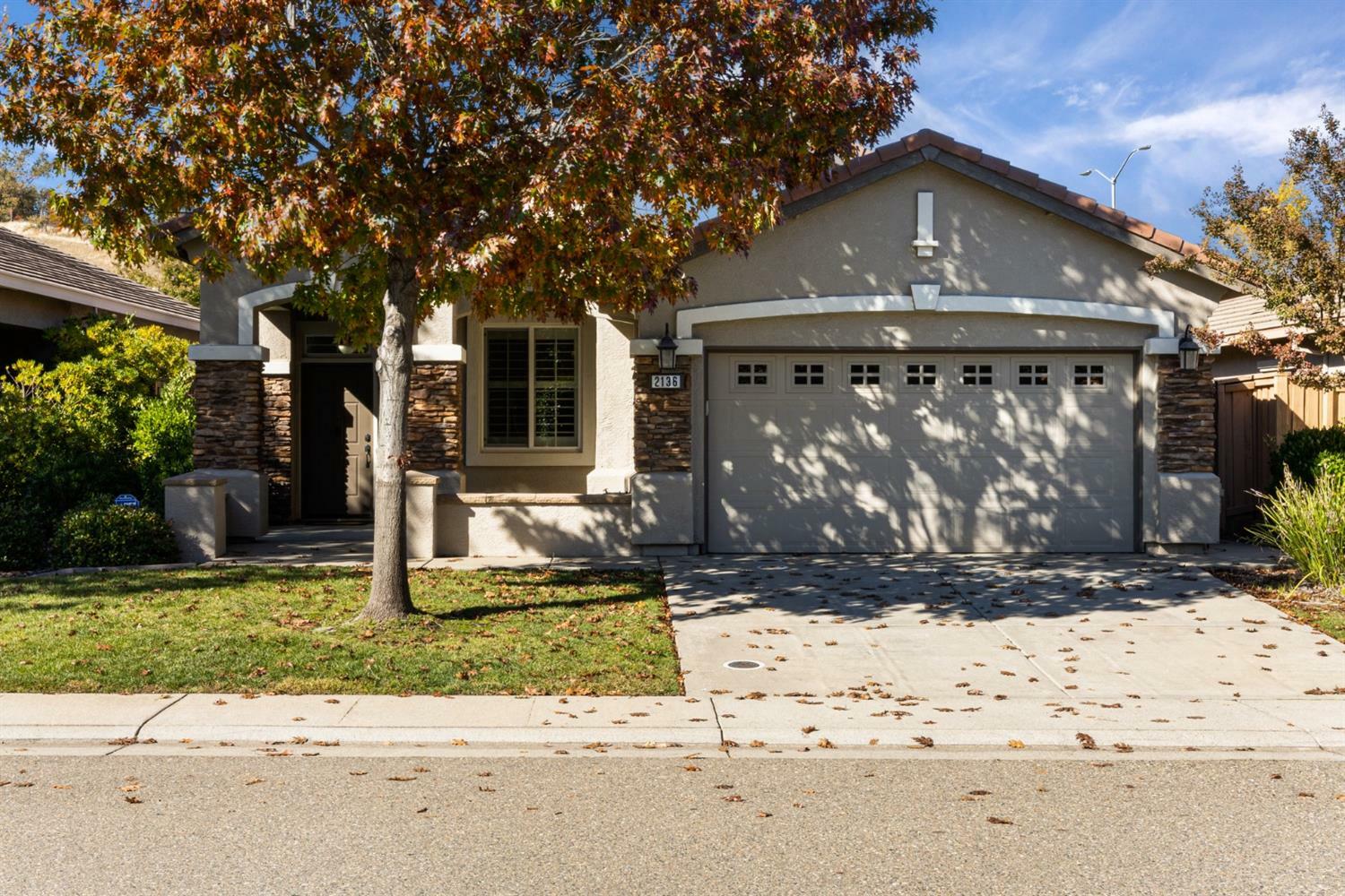 Property Photo:  2136 Horseshoe Glen Circle  CA 95630 