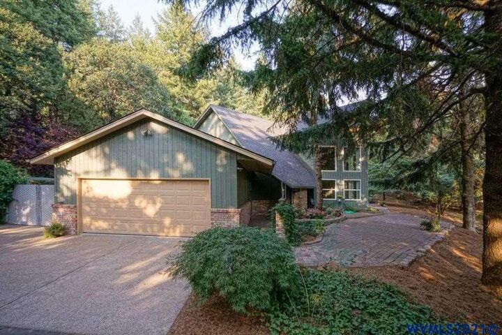 3498  Deer Lake Ct SE  Salem OR 97317 photo