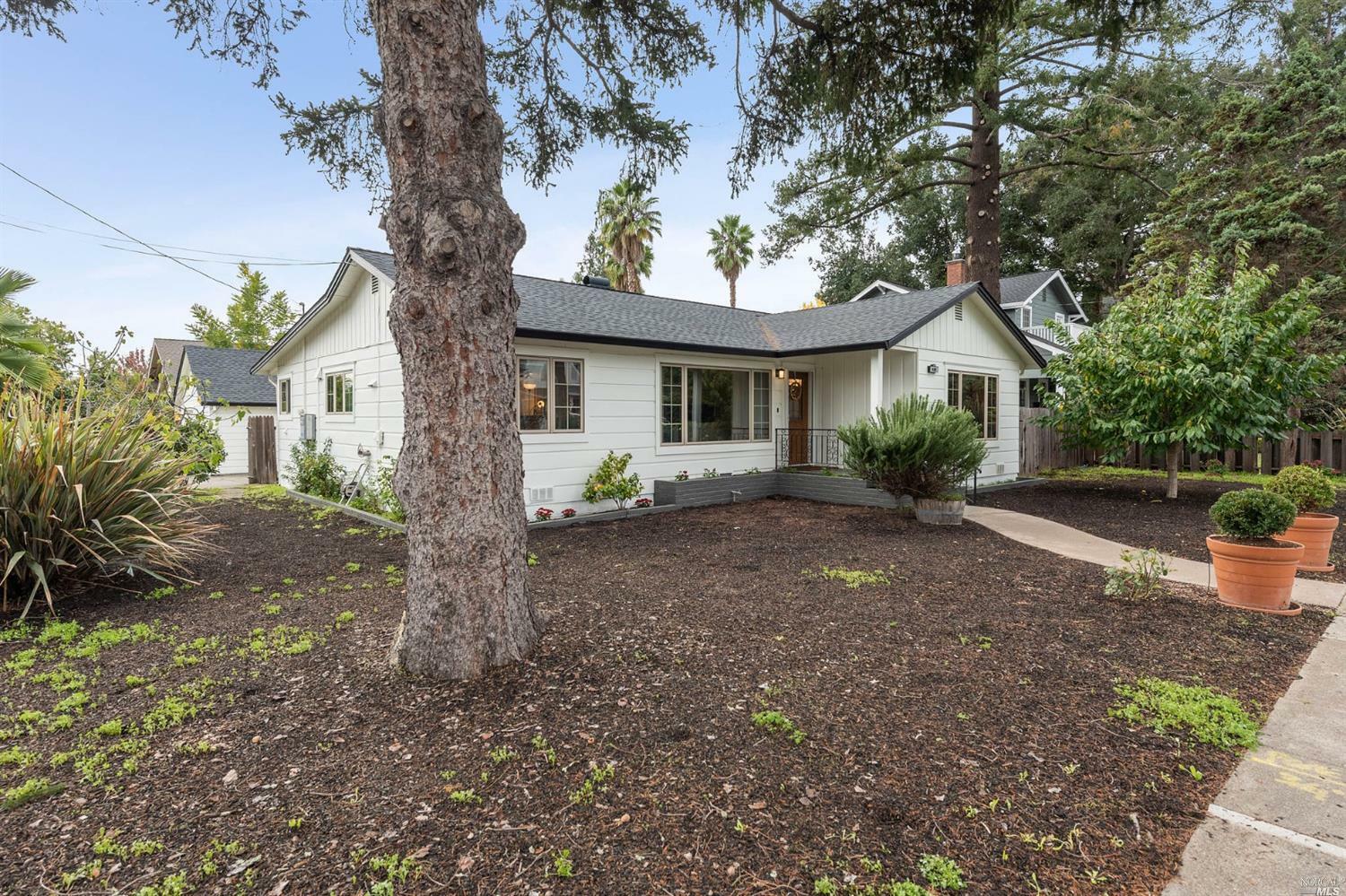 Property Photo: 436 Haydon Street CA 95448