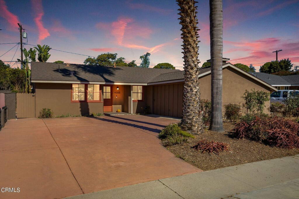 Property Photo:  4005 Maple Street  CA 93003 