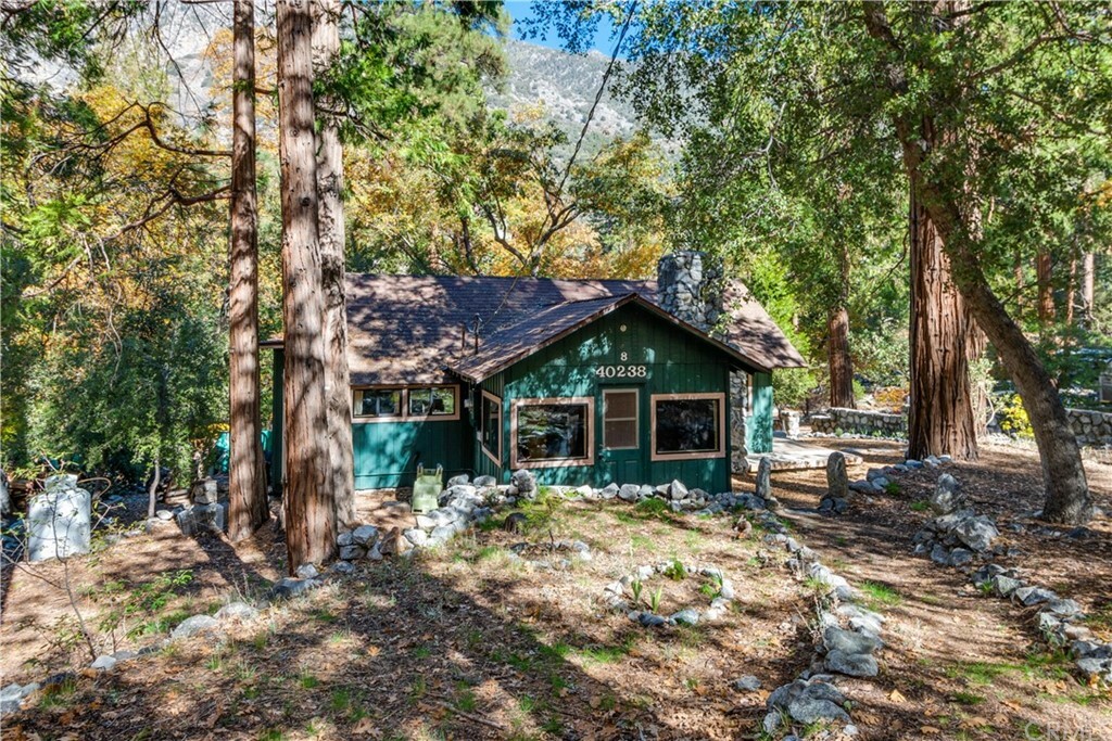 Property Photo:  40238 Valley Of The Falls Drive  CA 92339 