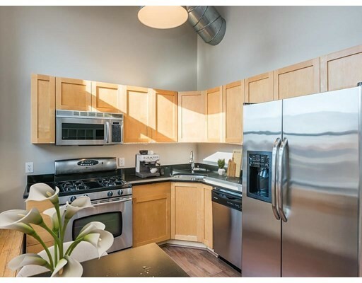 Property Photo: 70 Exchange 204 MA 01901
