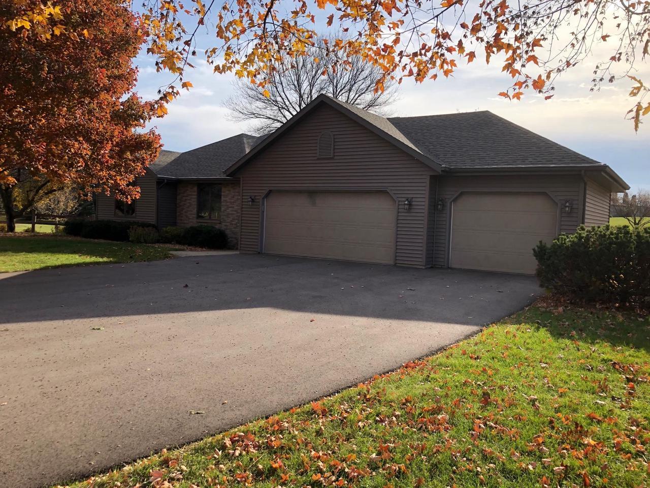 Property Photo:  6709 West Wood Ridge Dr  WI 53548 