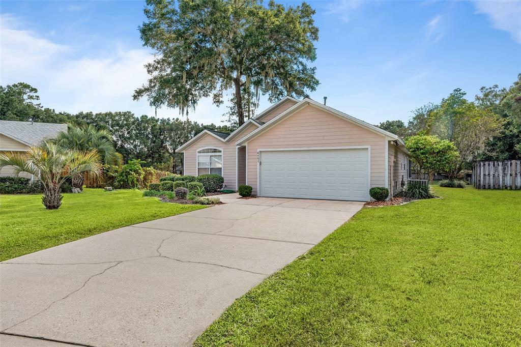 Property Photo:  8407 SW 62nd Lane  FL 32608 