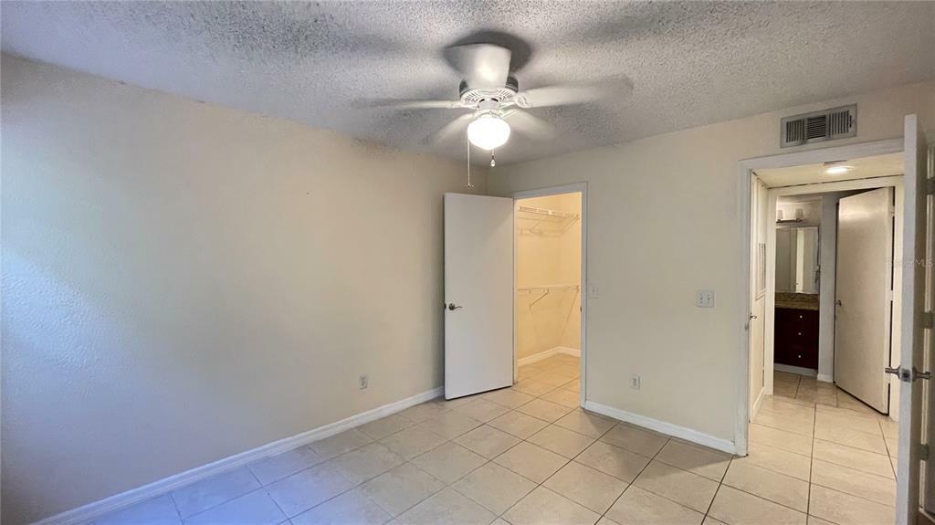 Property Photo:  5120 Conroy Road 13  FL 32811 