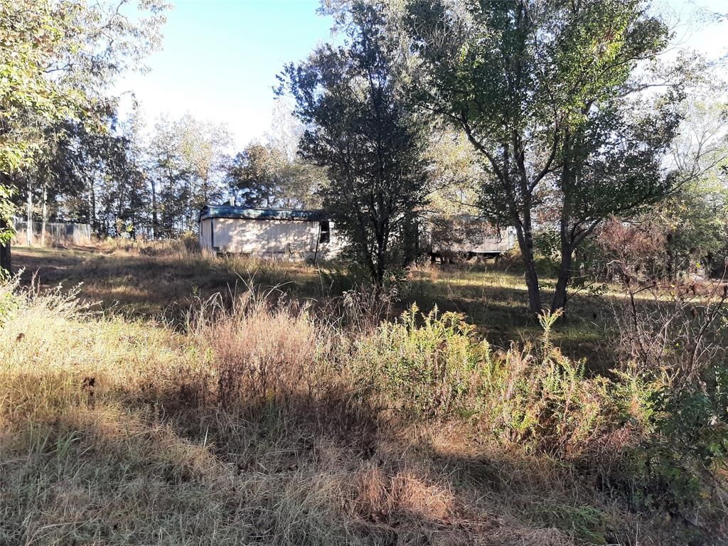 Property Photo:  
