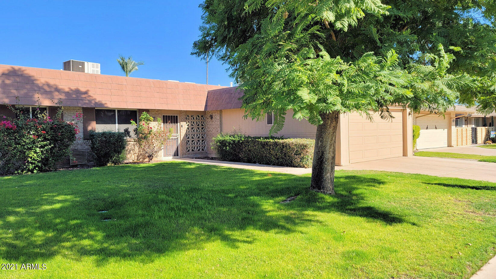 Property Photo: 10638 W Tropicana Circle AZ 85351