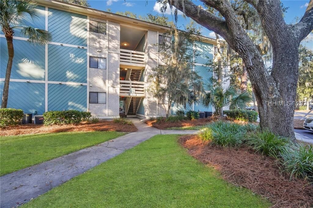 Property Photo:  45 Folly Field Road 9C  SC 29928 