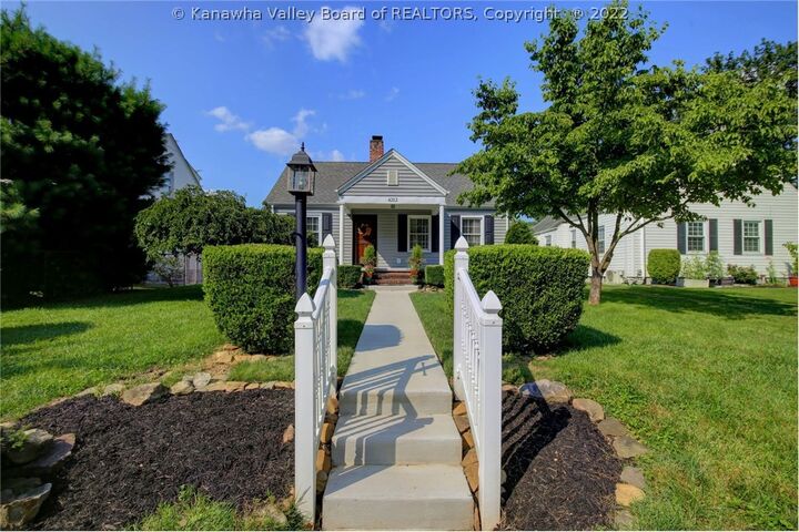 4212 Washington Avenue SE  Charleston WV 25304 photo