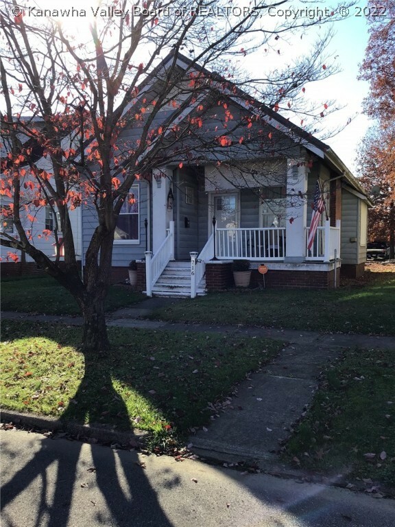 Property Photo:  716 4th Street W  WV 25701 