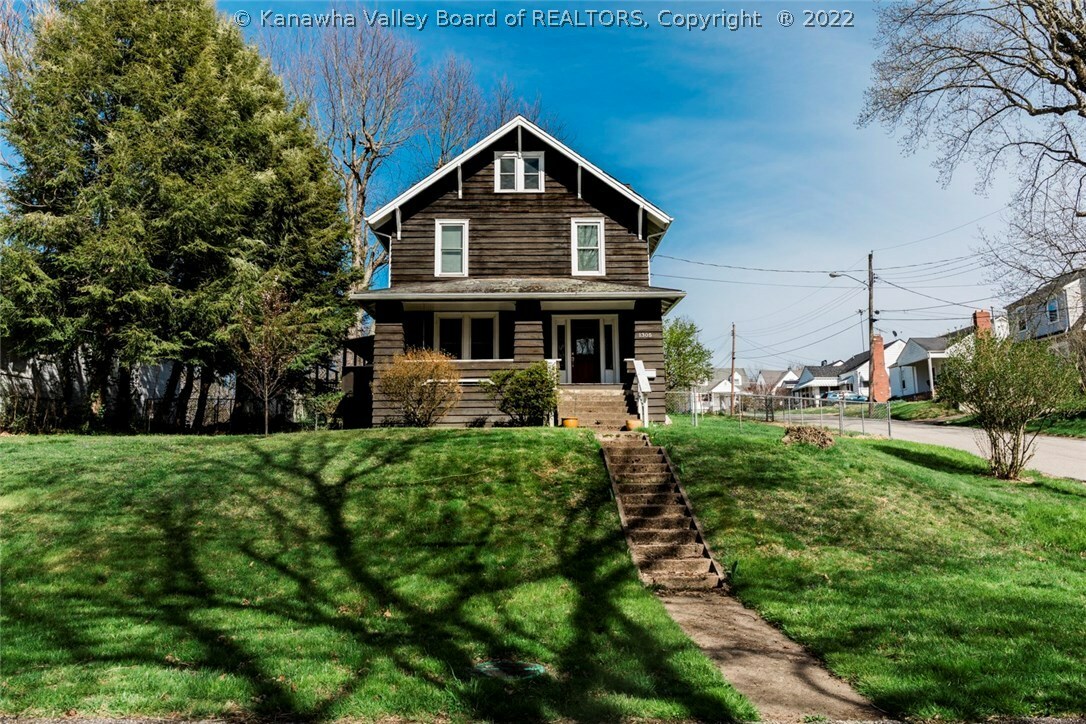 Property Photo: 1305 Camden Drive WV 25302