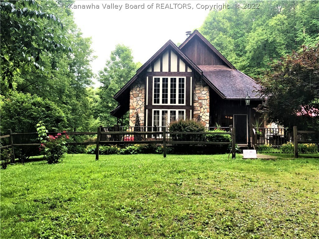 Property Photo: 500 Montgomery Drive WV 25181