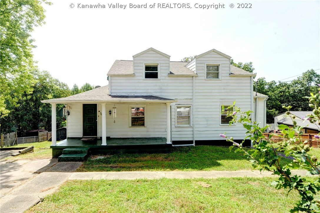 Property Photo: 518 High Street WV 25177