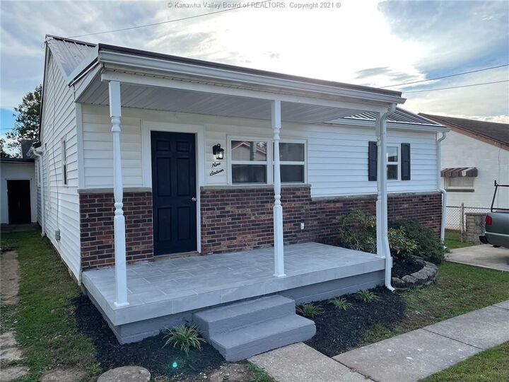 916 9th Street  Nitro WV 25143 photo