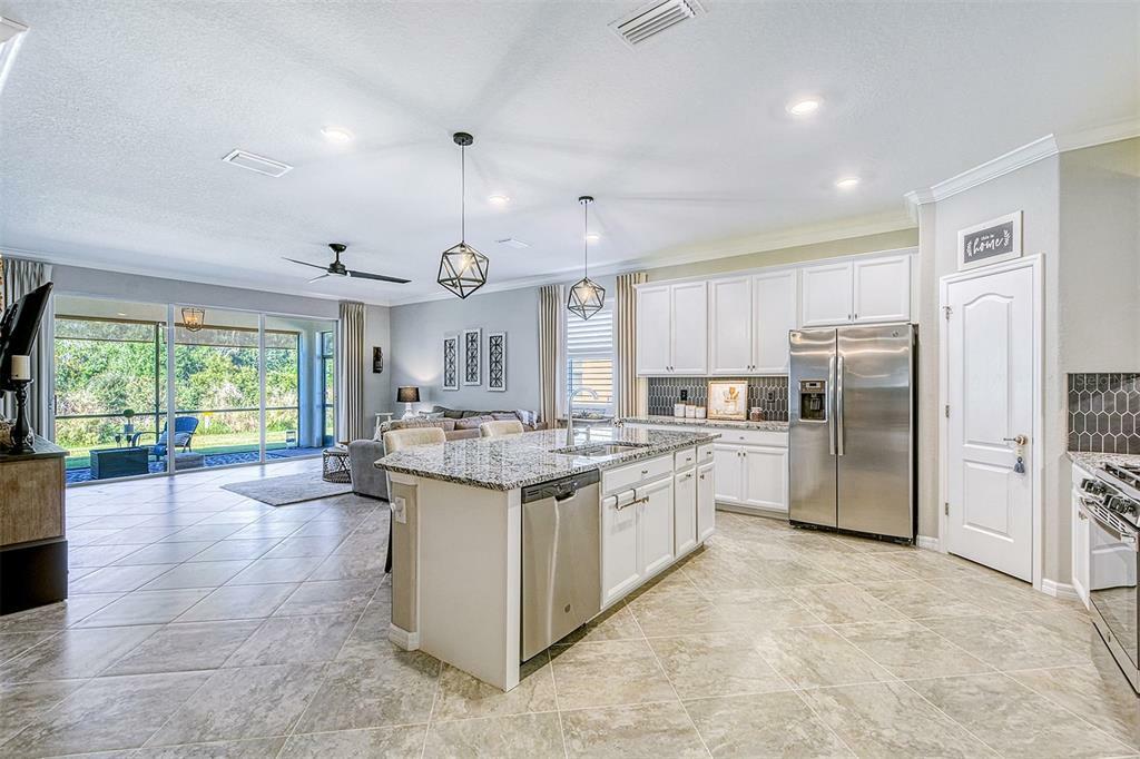 Property Photo:  2328 Starwood Court  FL 34211 