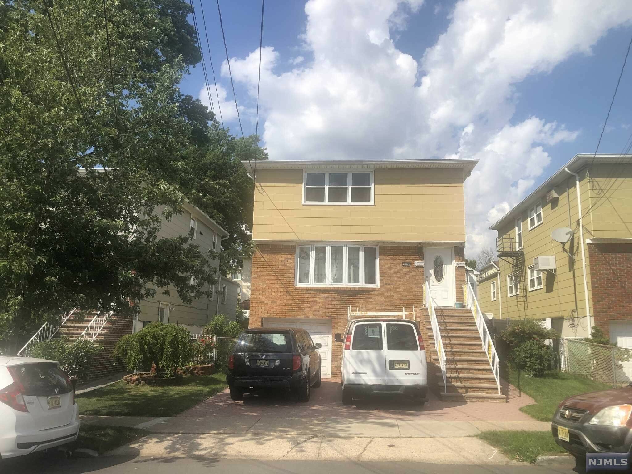 Property Photo:  215 Oakwood Avenue  NJ 07032 