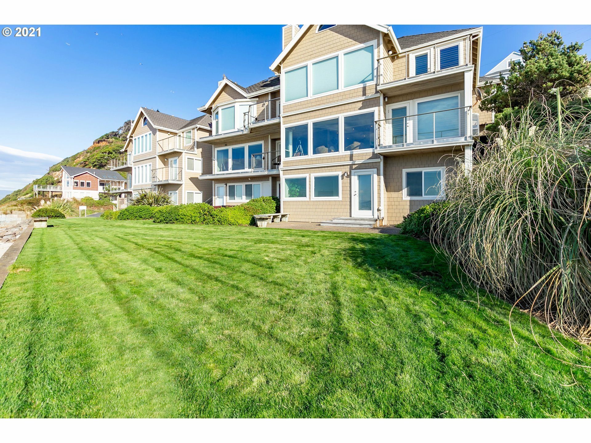 1131 SW Coast Ave  Lincoln City OR 97367 photo