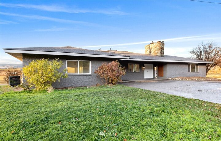 Property Photo: 411 Prater Road WA 98926