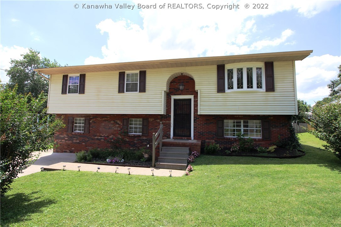 Property Photo: 111 Dawn Heights WV 25560