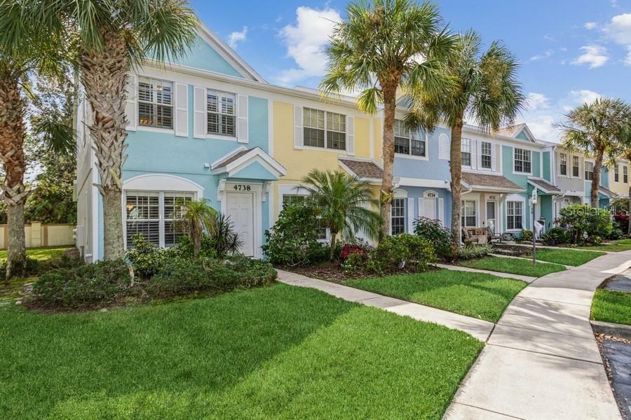 Property Photo:  4738 Sabal Key Drive  FL 34203 