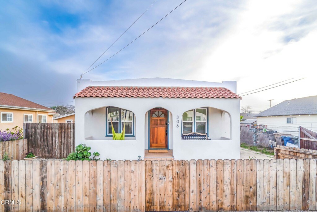Property Photo:  306 W Harrison Avenue  CA 93001 