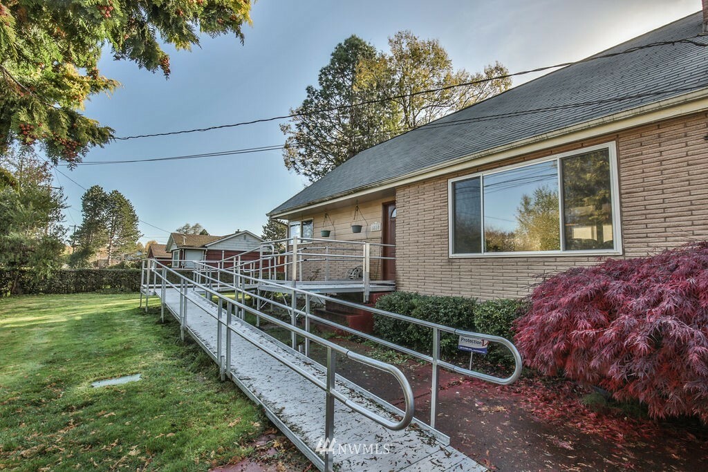 Property Photo: 5510 15th Street E WA 98424
