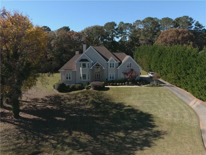Property Photo: 1125 Vineyard Drive SE GA 30013
