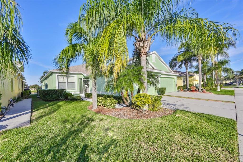 Property Photo:  11451 Captiva Kay Drive  FL 33569 