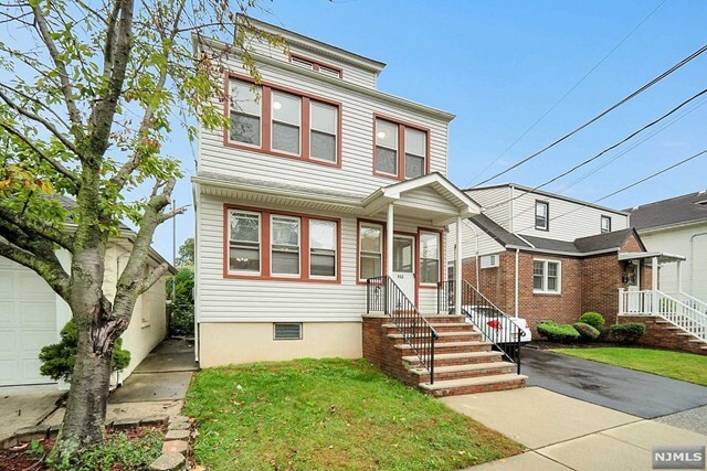 Property Photo:  822 Devon Street 2  NJ 07032 