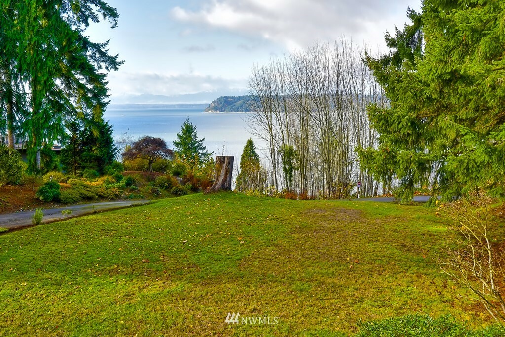 Property Photo:  6022 88th Street SW  WA 98275 