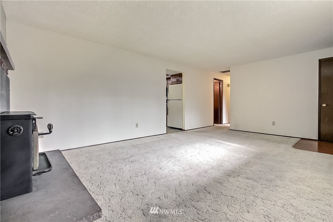 Property Photo: 11911 149th Street E WA 98374