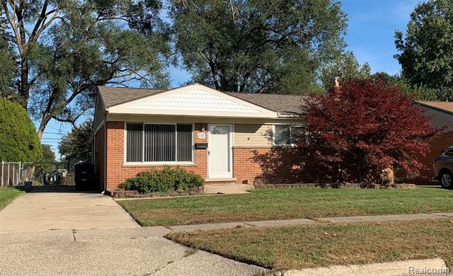 Property Photo:  737 Forest Street  MI 48186 