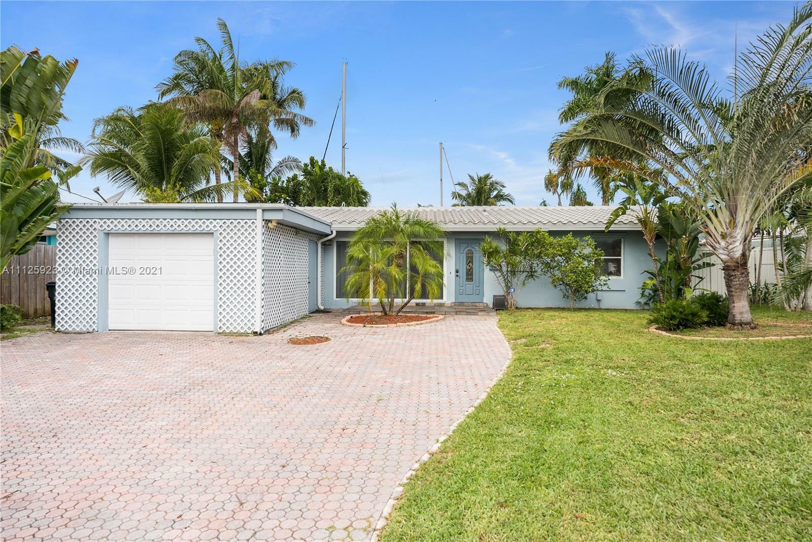 Property Photo: 1625 SW 5th St FL 33312