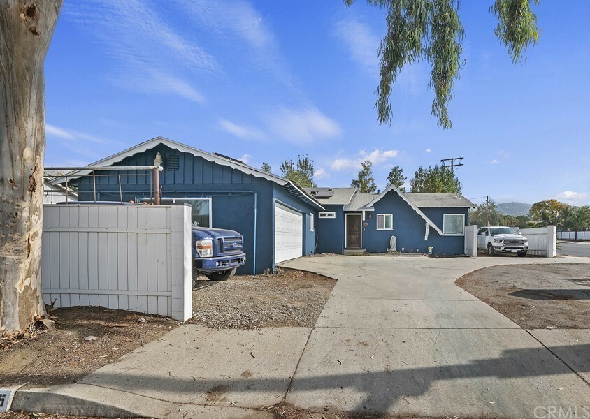 Property Photo:  3915 California Avenue  CA 92860 