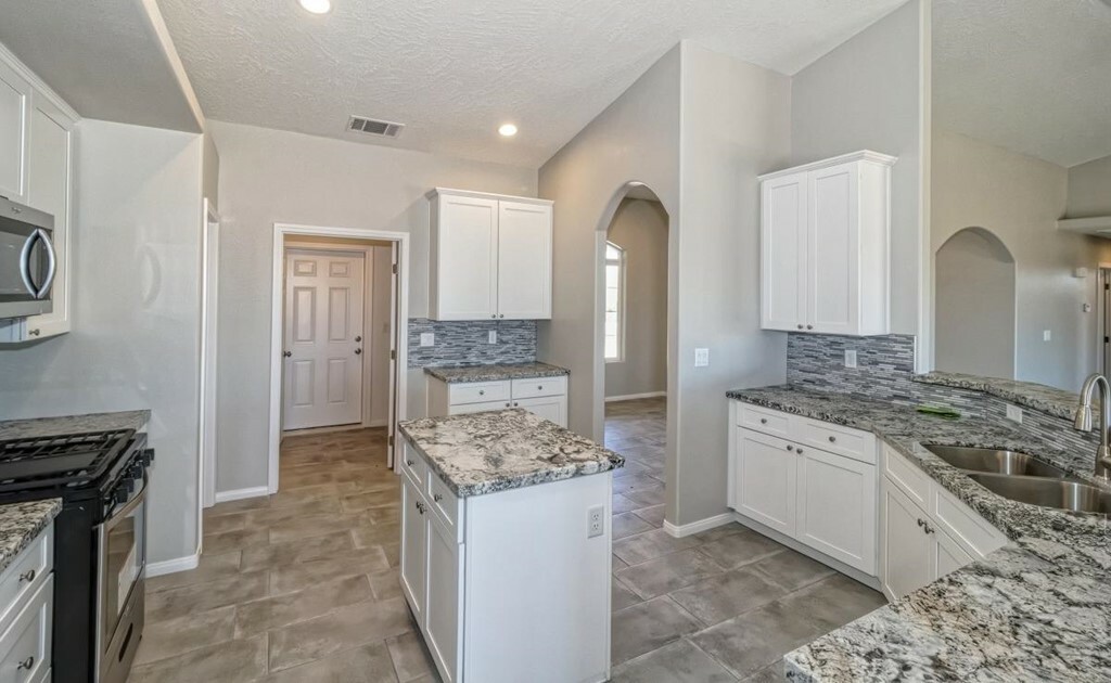 Property Photo:  18594 Cherry Street  CA 92345 