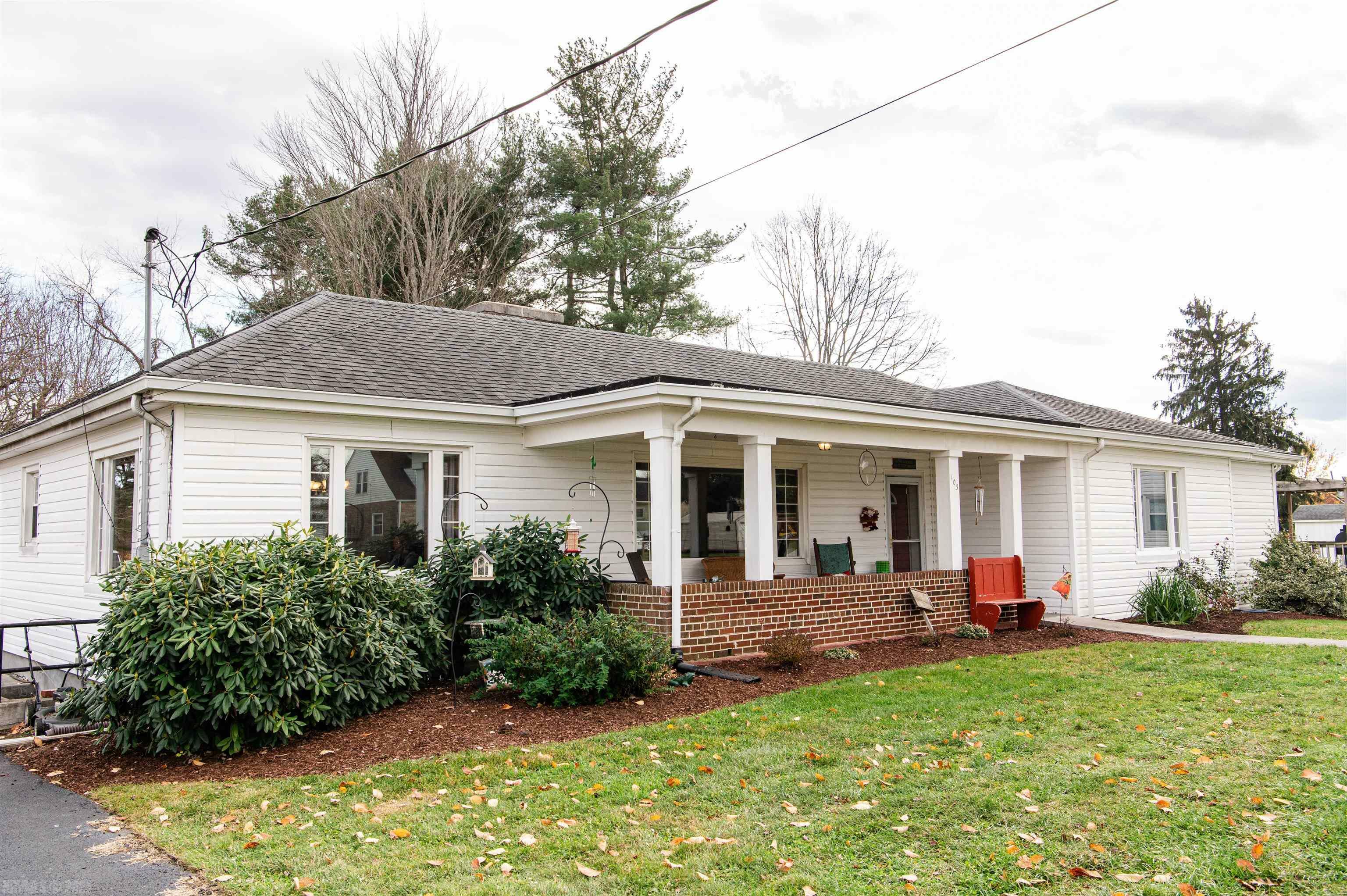 Property Photo:  103 Ellett Drive SE  VA 24073 